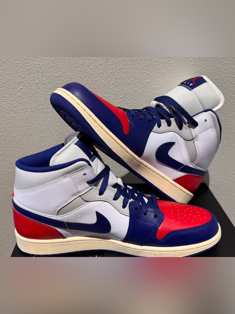 Air Jordan 1 Mid ‘Rare Air’ Size 12 Men’s - Picture 6 of 6